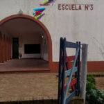 La Escuela N°3 de Chiclana, fue la primera Escuela Rural de Pehuajó.